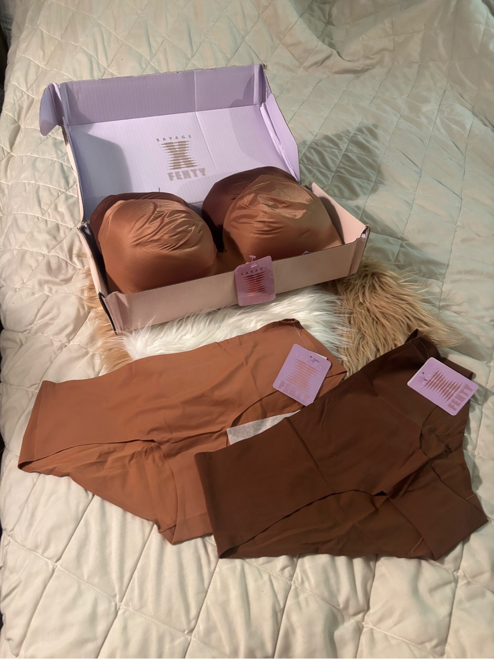 Savage X Fenty Seamless Bra & Brief Set - Mahogany & Dark Brown.